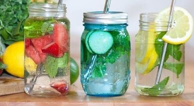 7 দিনের জন্য নমুনা পানীয় খাদ্য মেনু